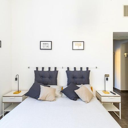 Hostly - Nicole Apartment Volturno- Full Rome Center Exteriér fotografie