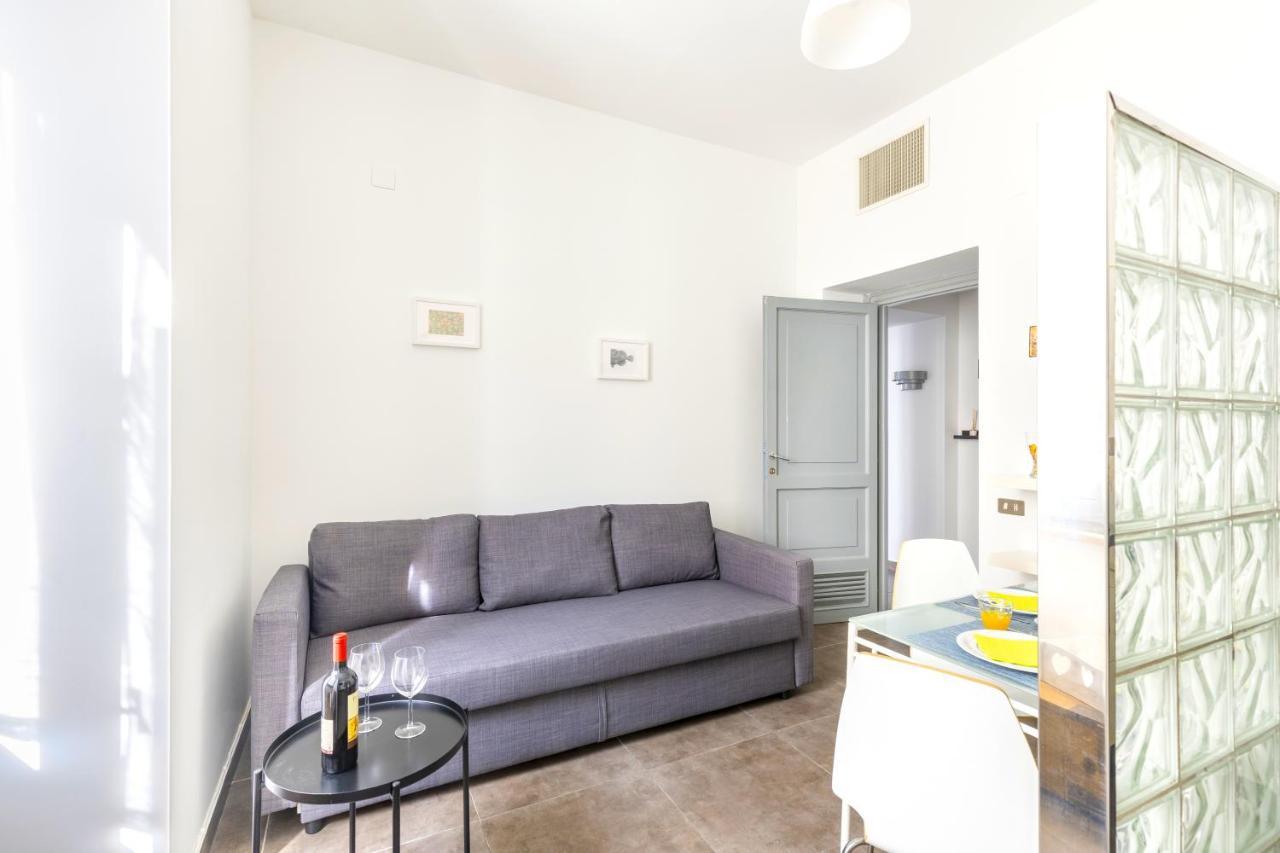 Hostly - Nicole Apartment Volturno- Full Rome Center Exteriér fotografie
